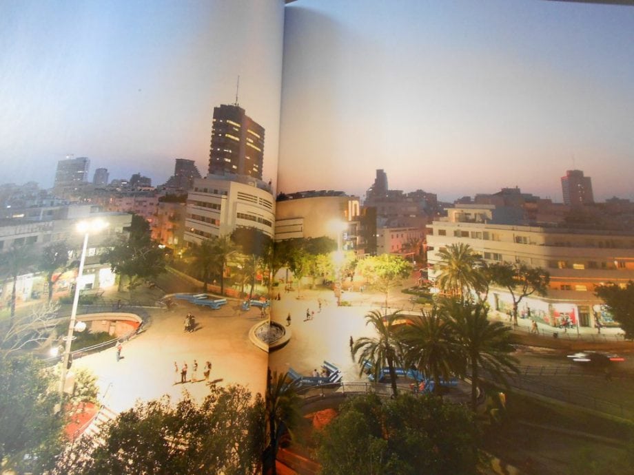| The White City: Tel-Aviv — Book